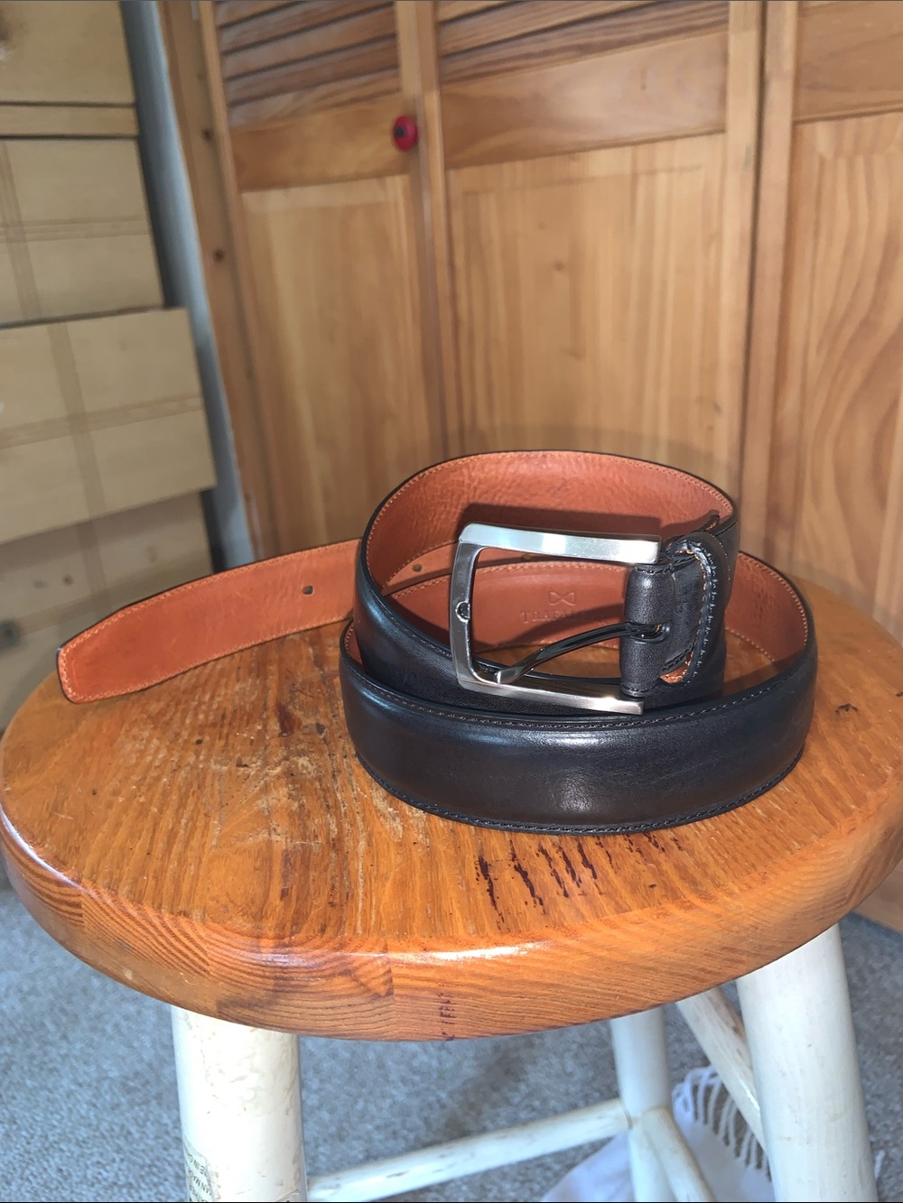 Trafalgar full-grain black size 42 leather dress belt